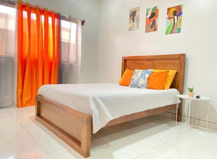 ألاخويلا Orange Apartment 5 Min Aeropuerto Juan Santamaria المظهر الخارجي الصورة
